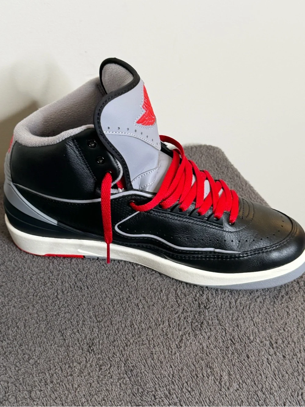Air Jordan 2 Retro Black Cement Men’s size 10.5